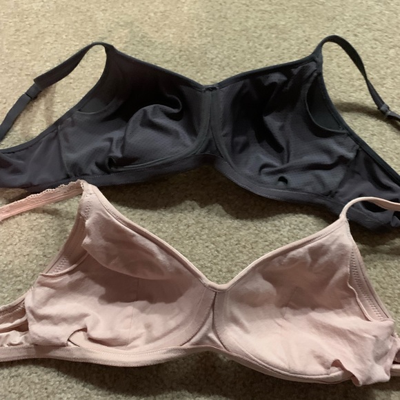 Two wireless, mastectomy bras - Picture 2 of 4